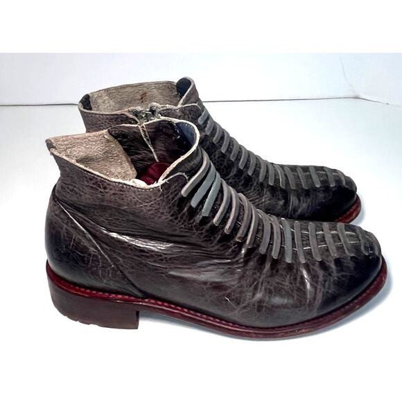 John Fluevog Babbette Ankle Boot with Faux Laces Size 7 - Picture 3 of 8